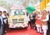 मुख्यमंत्री ने सीएसआर मद से प्राप्त दो वाहनों को हरी झंडी दिखाकर किया रवाना
