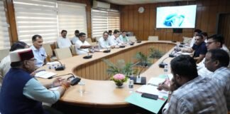 विकास कार्यों पर तेजी से कार्य किये जाए : खजान दास